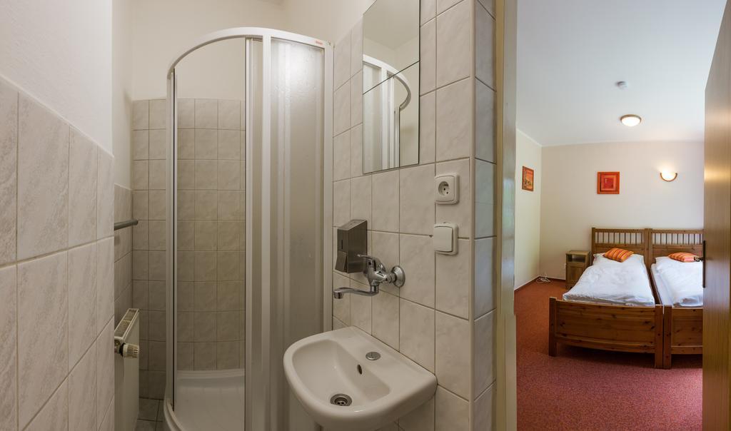 Penzion & Rizkarna Frýdek-Místek Extérieur photo