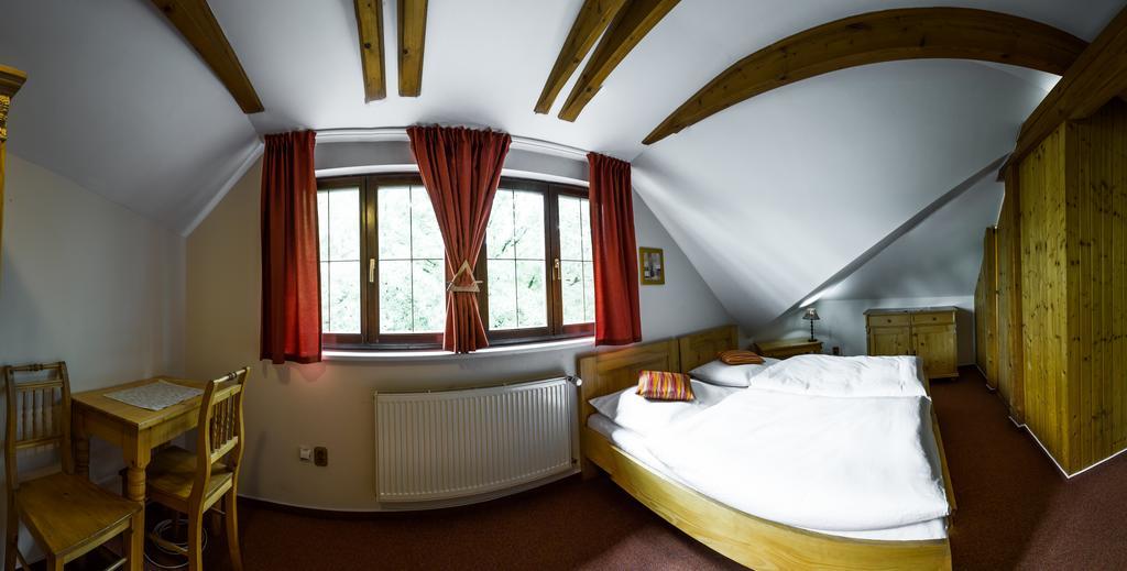 Penzion & Rizkarna Frýdek-Místek Extérieur photo